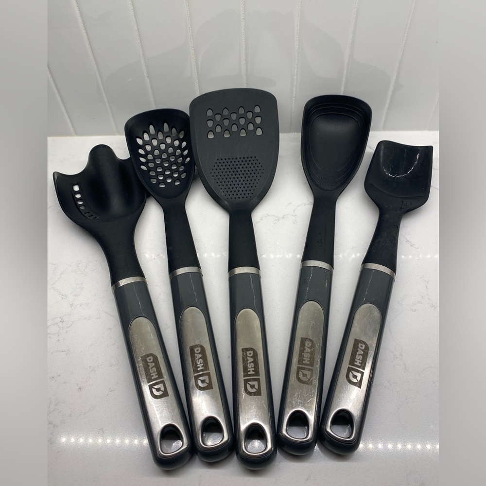 Dash Black and Silver Kitchen Utensil Set (5pc)